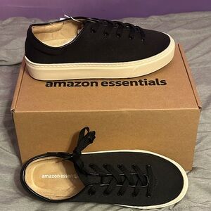 Amazon Essentials Men's Black and White Sneakers